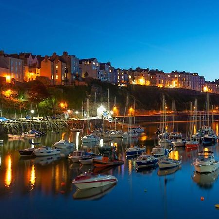 No: 1 The Esplanade Guest Accommodation. Tenby Bagian luar foto