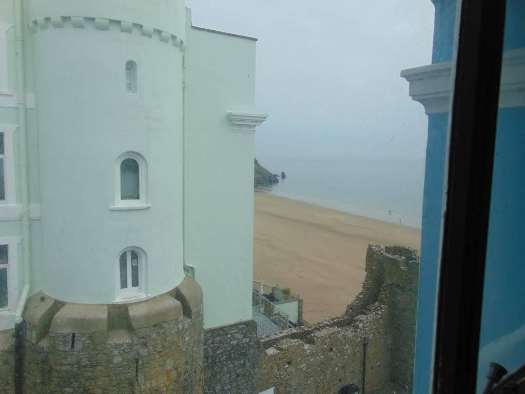 No: 1 The Esplanade Guest Accommodation. Tenby Bagian luar foto
