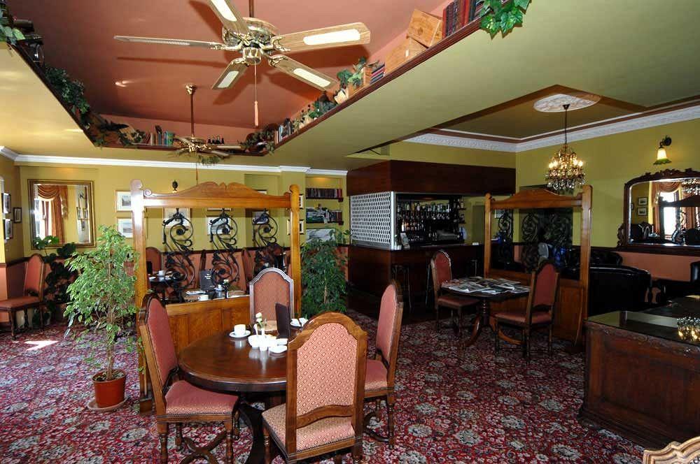 No: 1 The Esplanade Guest Accommodation. Tenby Bagian luar foto